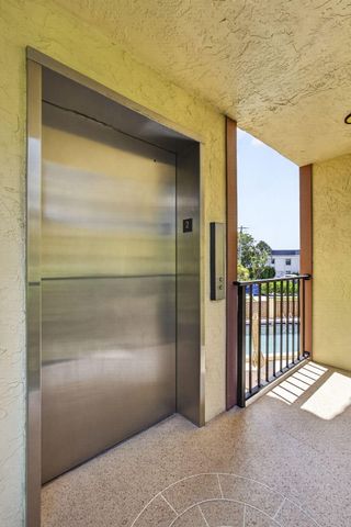327 Southwind Drive 203, North Palm Beach, FL 33408