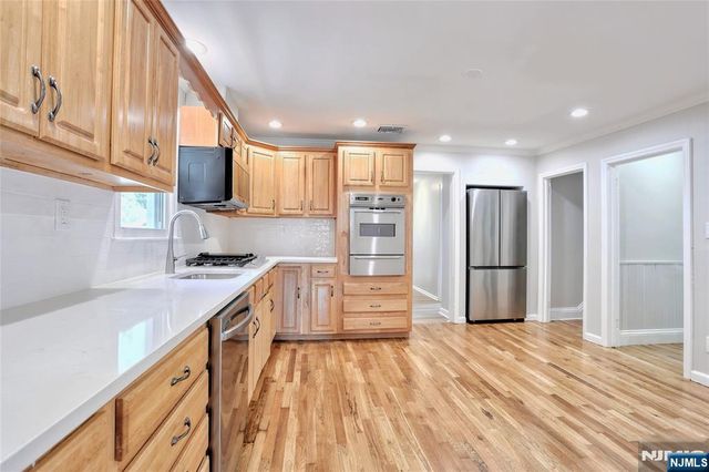 7-29 Cedar Street, Fair Lawn, NJ 07410