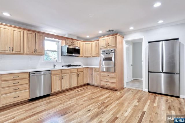 7-29 Cedar Street, Fair Lawn, NJ 07410