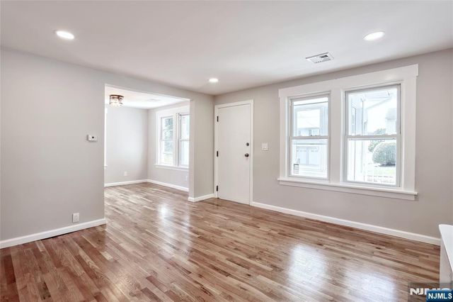 7-29 Cedar Street, Fair Lawn, NJ 07410