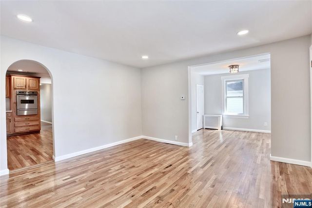 7-29 Cedar Street, Fair Lawn, NJ 07410