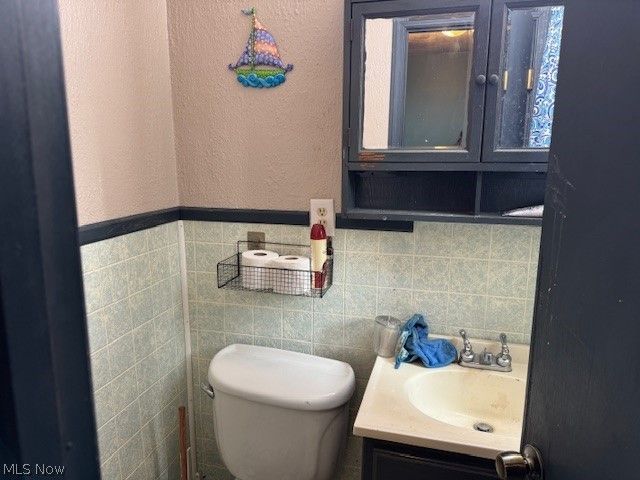 711 State Route 7, Brookfield, OH 44403