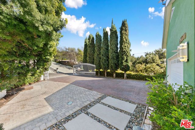 26600 Ocean View Drive, Malibu, CA 90265