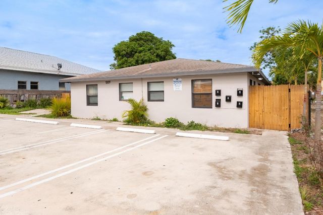 1009 9th Street 3, West Palm Beach, FL 33401