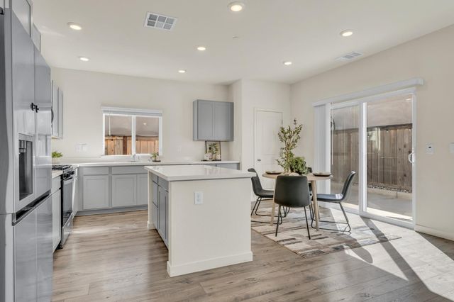 1272 Matlack St, Lincoln, CA 95648