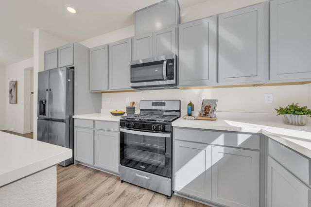 1272 Matlack St, Lincoln, CA 95648