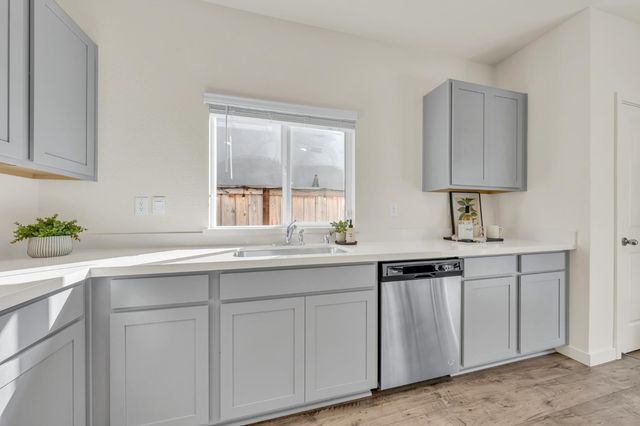 1272 Matlack St, Lincoln, CA 95648