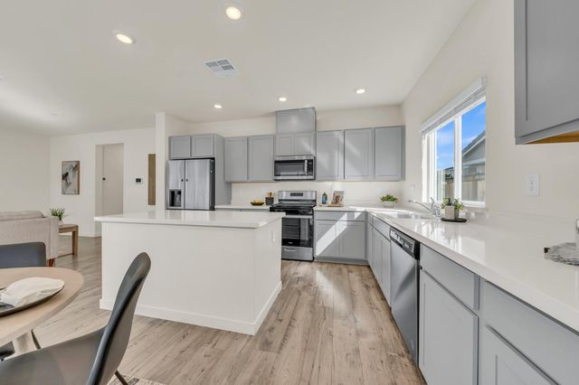 1272 Matlack St, Lincoln, CA 95648