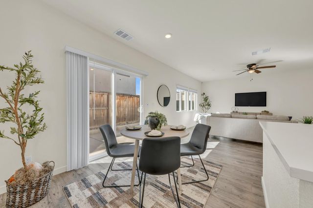 1272 Matlack St, Lincoln, CA 95648