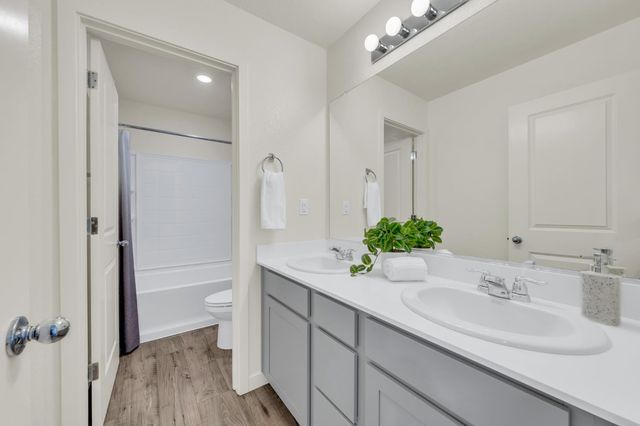 1272 Matlack St, Lincoln, CA 95648