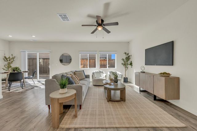 1272 Matlack St, Lincoln, CA 95648