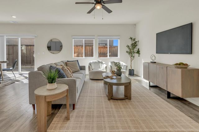 1272 Matlack St, Lincoln, CA 95648