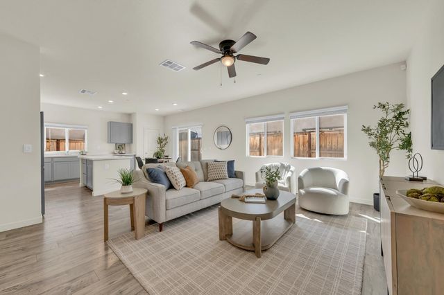 1272 Matlack St, Lincoln, CA 95648