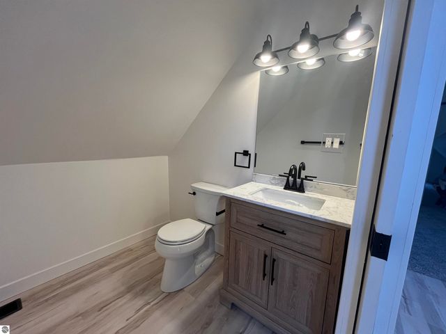 203.5 E Chapin Street, Cadillac, MI 49601