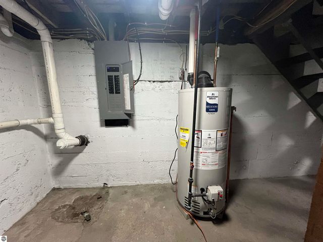 203.5 E Chapin Street, Cadillac, MI 49601