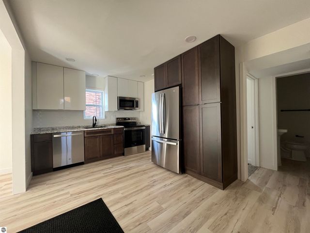 203.5 E Chapin Street, Cadillac, MI 49601