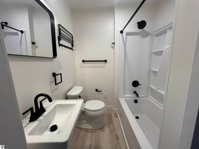 203.5 E Chapin Street, Cadillac, MI 49601