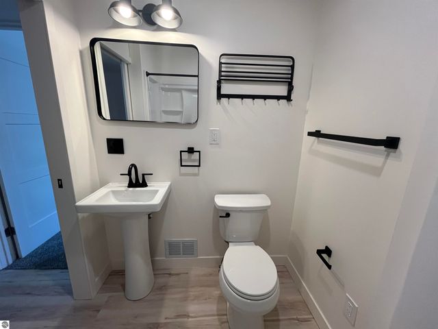 203.5 E Chapin Street, Cadillac, MI 49601