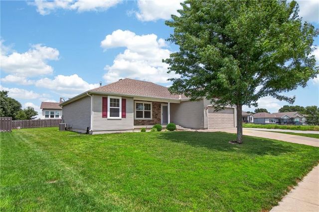 1200 SW Cornwall Road, Lee's Summit, MO 64083