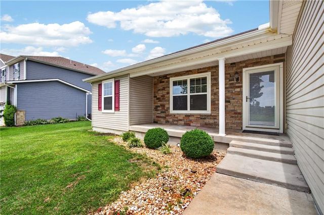 1200 SW Cornwall Road, Lee's Summit, MO 64083