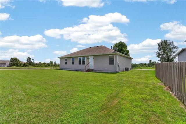 1200 SW Cornwall Road, Lee's Summit, MO 64083