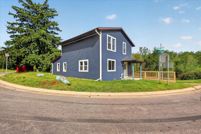 1387 E Riverside Drive, Ionia, MI 48846