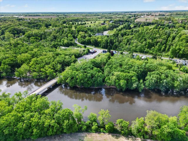 1387 E Riverside Drive, Ionia, MI 48846