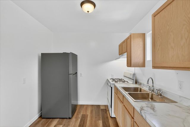 1387 E Riverside Drive, Ionia, MI 48846