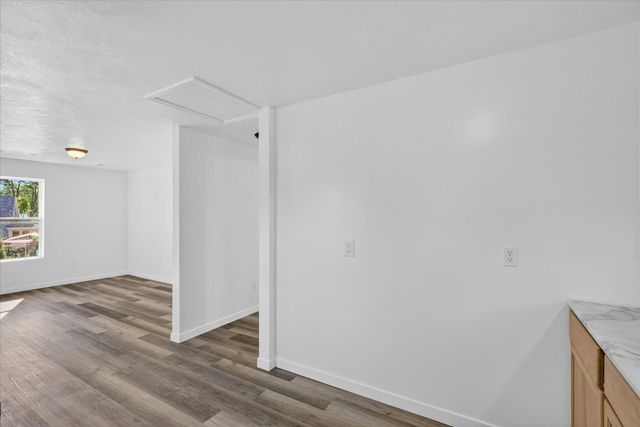 1387 E Riverside Drive, Ionia, MI 48846