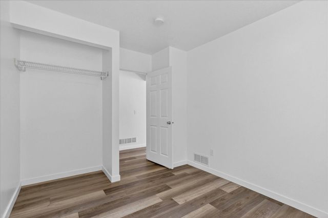 1387 E Riverside Drive, Ionia, MI 48846