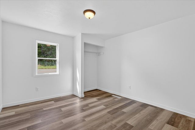 1387 E Riverside Drive, Ionia, MI 48846