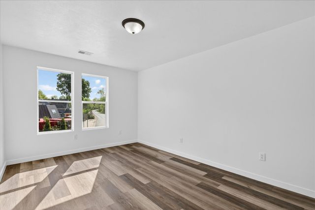 1387 E Riverside Drive, Ionia, MI 48846