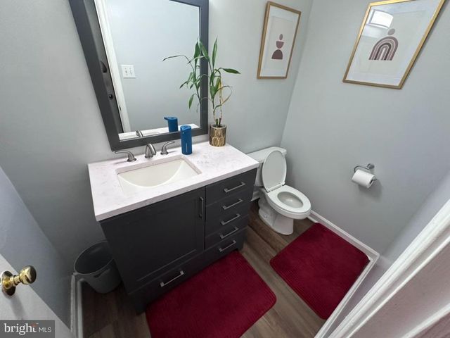 4802 QUEENSBURY CIR, Fredericksburg, VA 22408