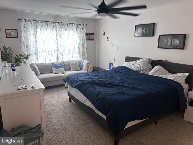 4802 QUEENSBURY CIR, Fredericksburg, VA 22408