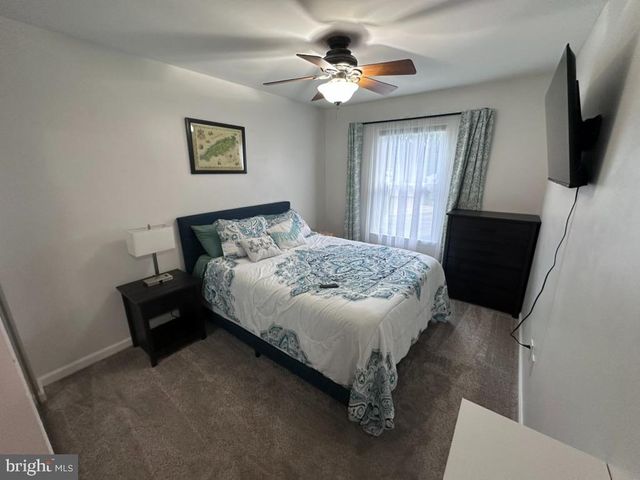 4802 QUEENSBURY CIR, Fredericksburg, VA 22408