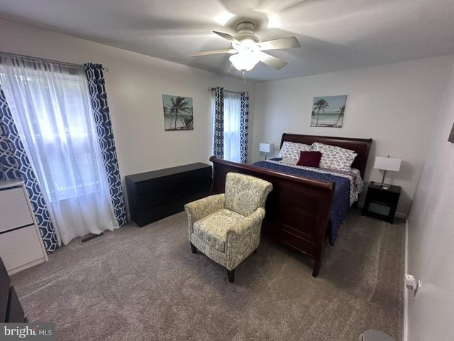 4802 QUEENSBURY CIR, Fredericksburg, VA 22408