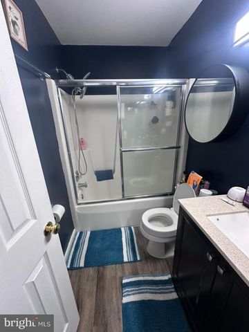 4802 QUEENSBURY CIR, Fredericksburg, VA 22408