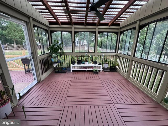 4802 QUEENSBURY CIR, Fredericksburg, VA 22408