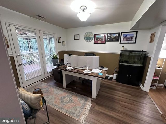 4802 QUEENSBURY CIR, Fredericksburg, VA 22408