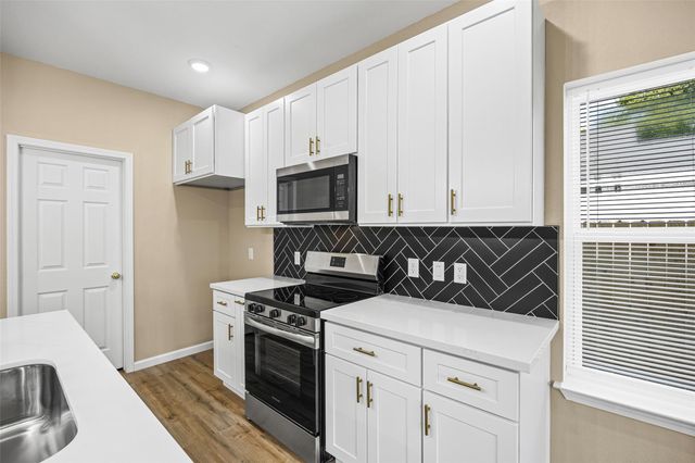 6719 Roanoke Street, Houston, TX 77028