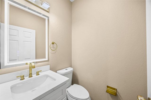 6719 Roanoke Street, Houston, TX 77028