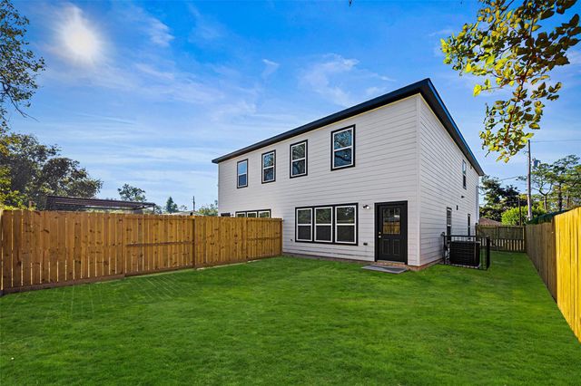 6719 Roanoke Street, Houston, TX 77028