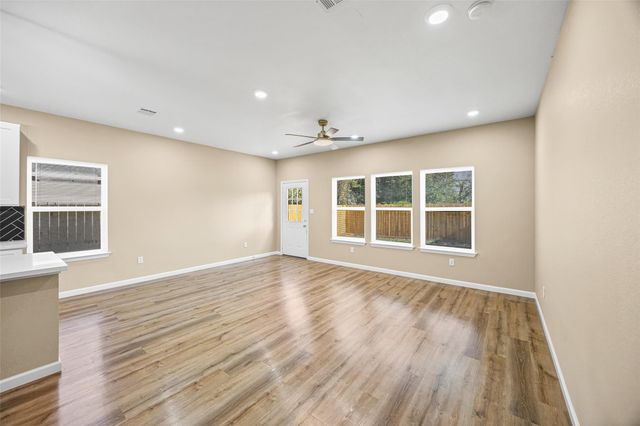 6719 Roanoke Street, Houston, TX 77028