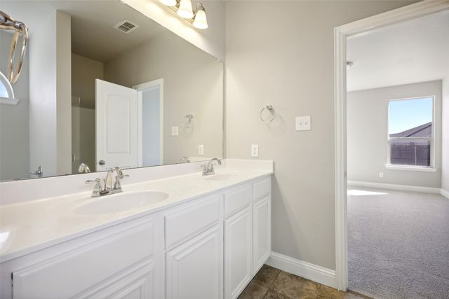 7353 Waterwell Trail, Forest Hill, TX 76140
