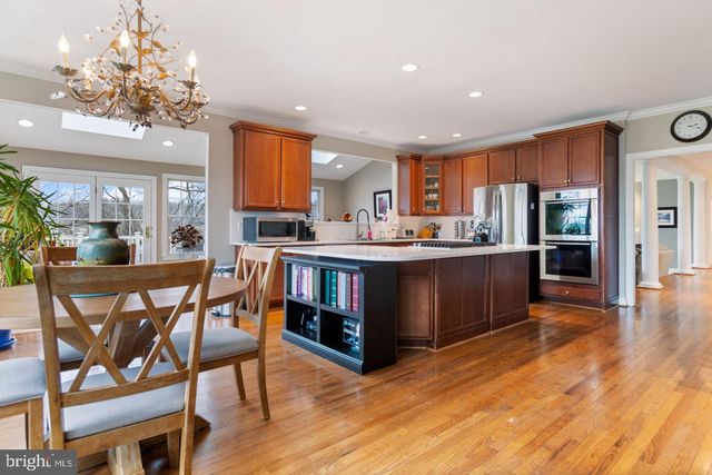 15058 BANKFIELD DR, Waterford, VA 20197