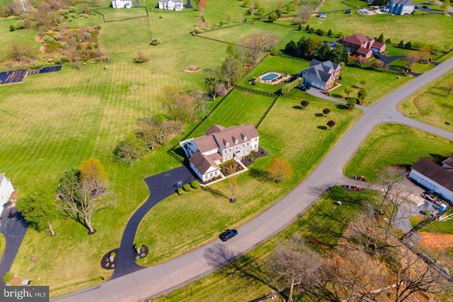 15058 BANKFIELD DR, Waterford, VA 20197