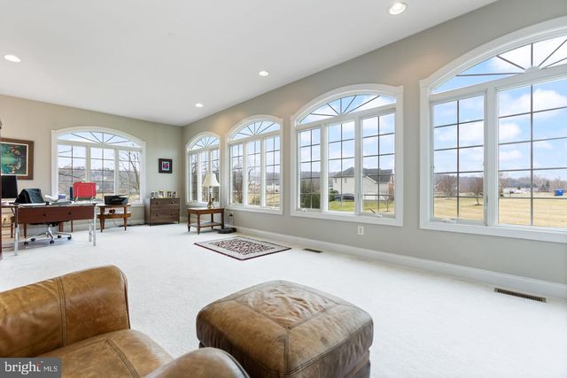15058 BANKFIELD DR, Waterford, VA 20197