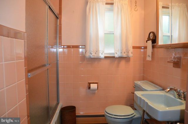 1825 S 2ND AVE, Pottsville, PA 17901