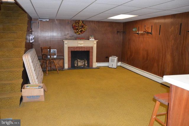1825 S 2ND AVE, Pottsville, PA 17901