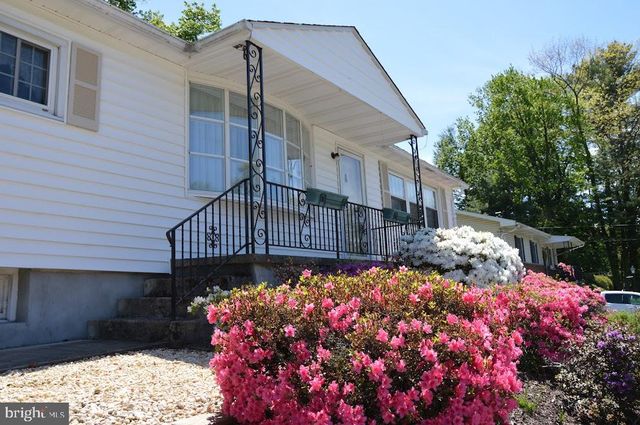 1825 S 2ND AVE, Pottsville, PA 17901